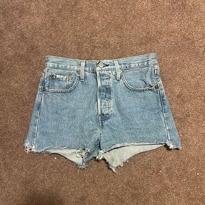 Levis 501 light wash short